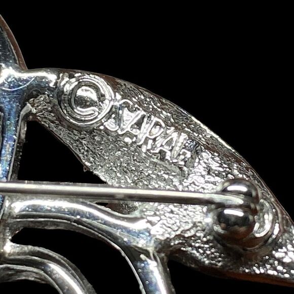 Vintage Sarah Coventry Brooch Pin Apple Silver Tone Openwork Signed - Picture 3 of 3